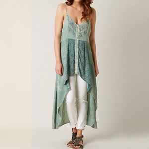 🦊Gimmicks by BKE BohoHi-low tank top size small